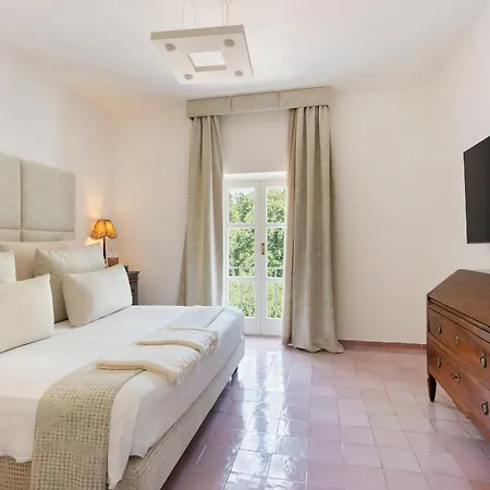Hotel Santavenere - The Leading Of The World