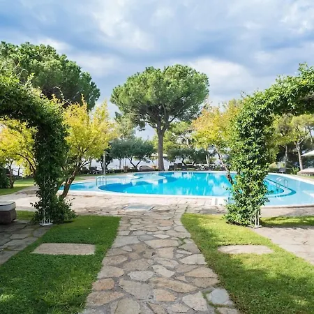 Hotel Santavenere - The Leading Of The World
