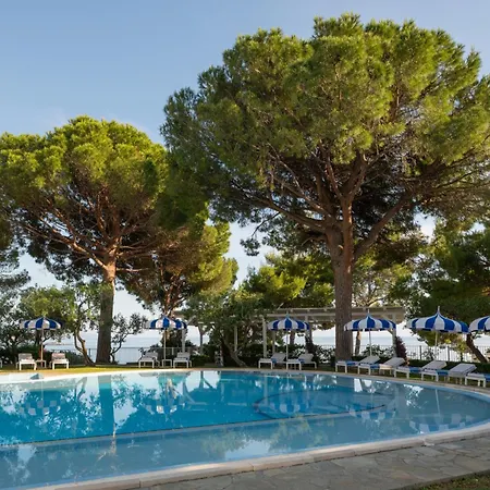 Hotel Santavenere - The Leading Of The World