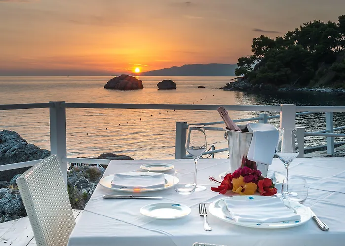 Santavenere - The Leading Of The World Maratea